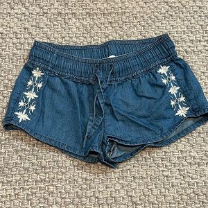 Garnet Hill kids extra small shorts